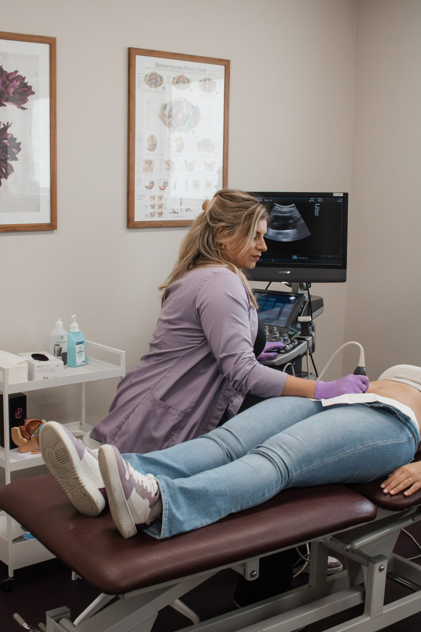 PelviClinic_Whitney Bogaert_Online Marketing_Social Media